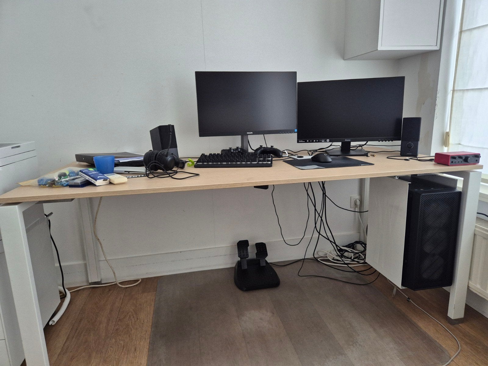 bureau met ladekast, Ophalen, Gebruikt, 180 cm, Kabelgoot