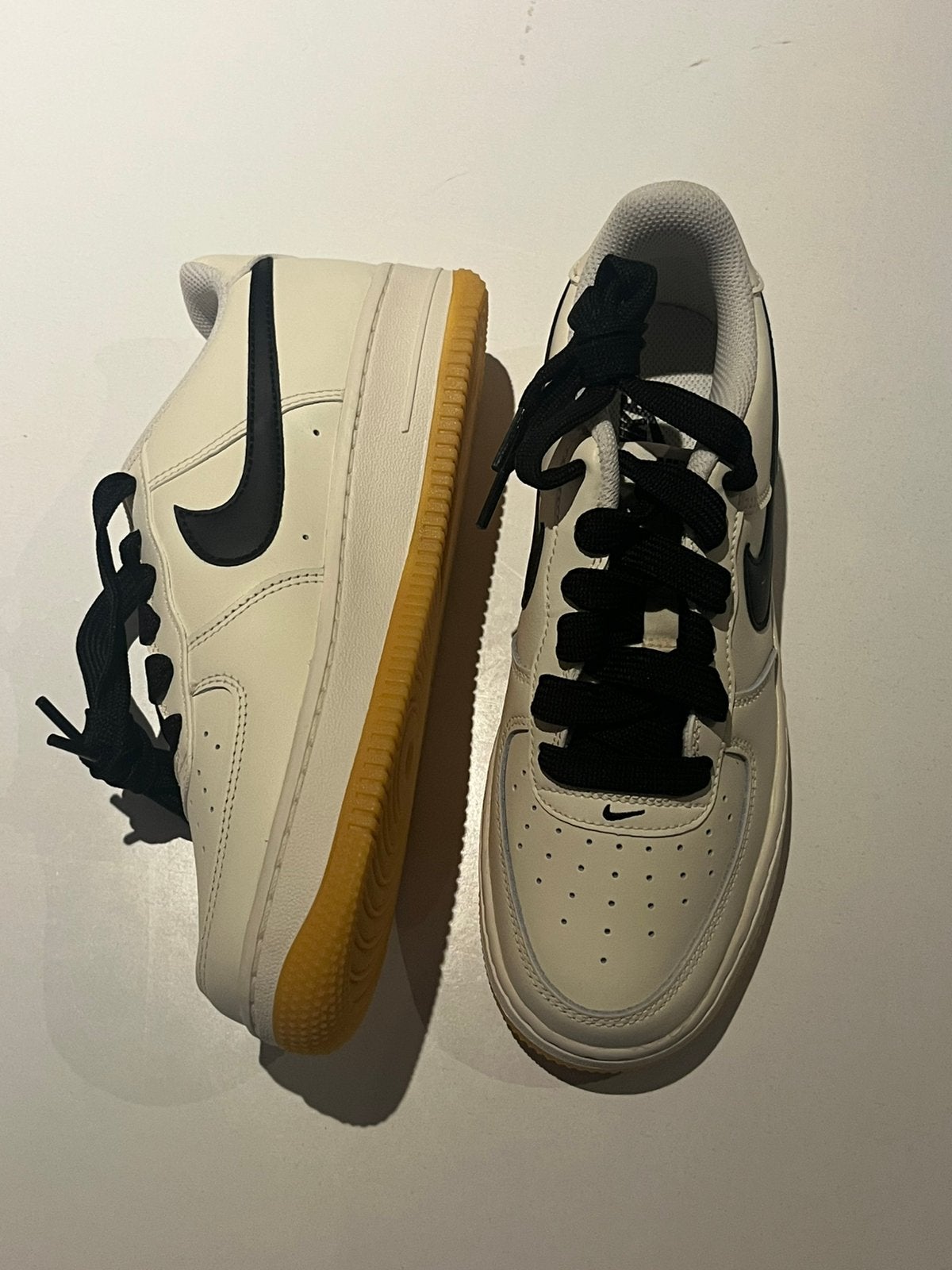 Chaussure, Enlèvement ou Envoi, Comme neuf