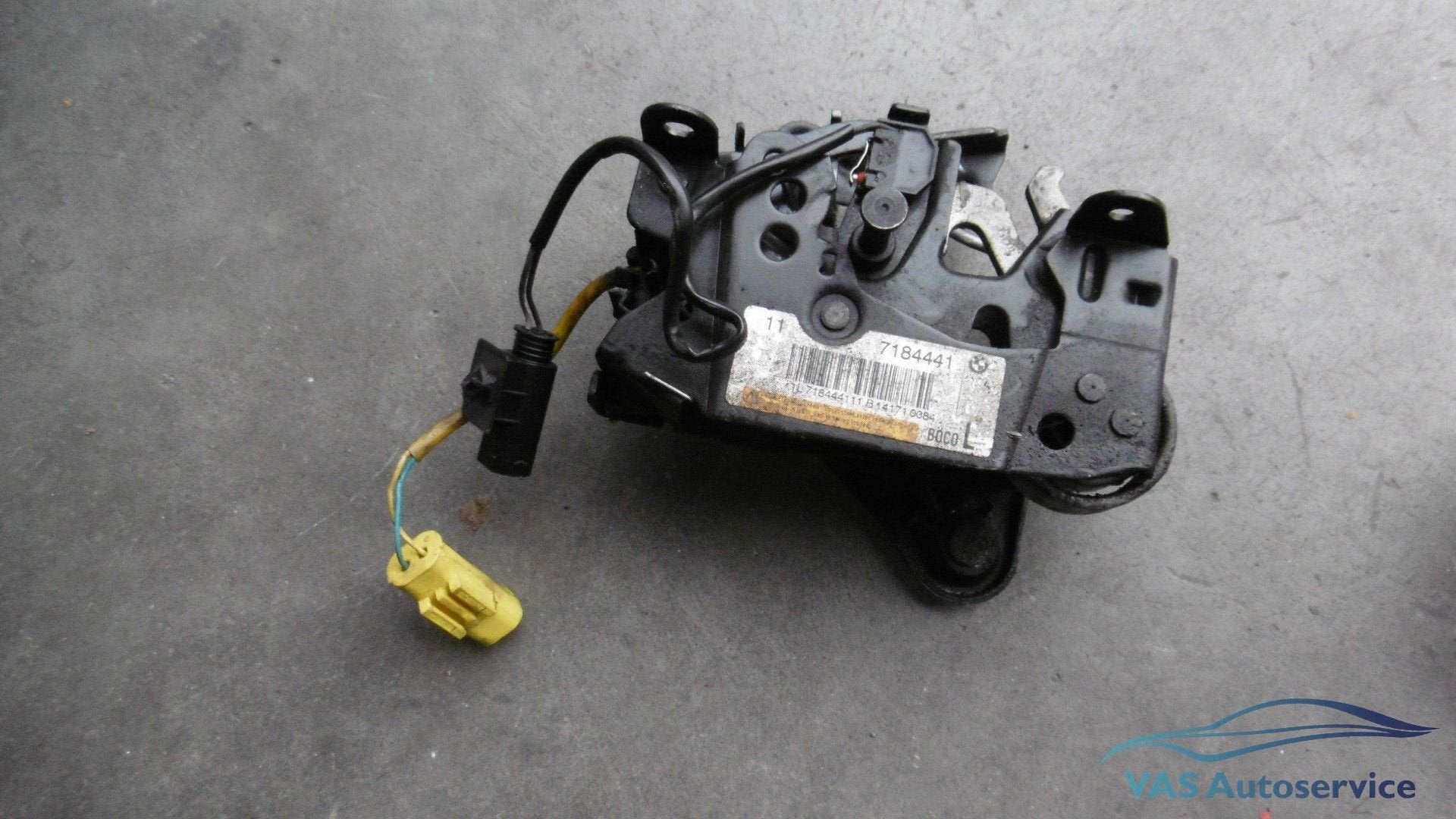 Motorkapsluiting actief   links    BMW 5-serie F10-F11  51 2, Auto-onderdelen, Gebruikt, -, Ophalen of Verzenden, -
