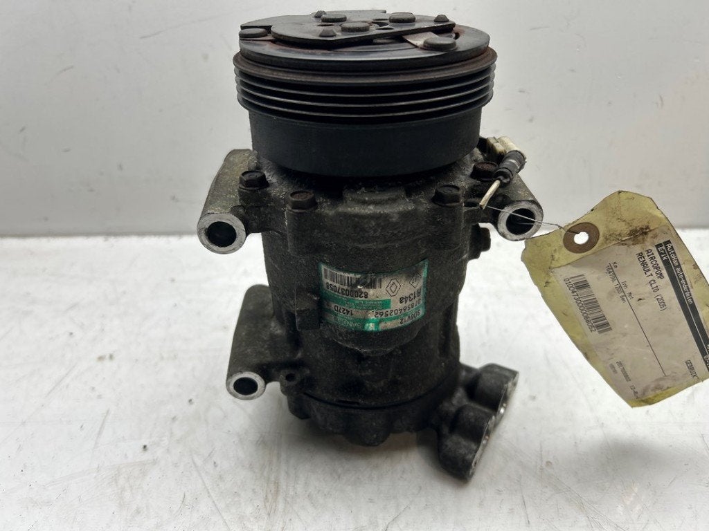 AIRCO POMP Renault Clio II (BB / CB) (01-1998/08-2016), Gebruikt, Renault, Peter-Huppertz-Straße 5
51063  Köln, DE, Dialog.deutschland@renault.de