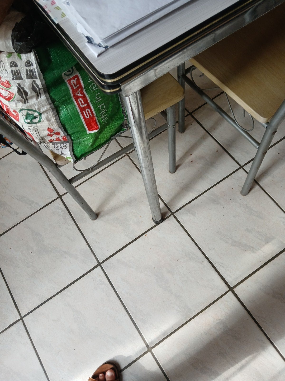 4 stoelen en uittrekbaar tafel 110cm x70cm, Ophalen