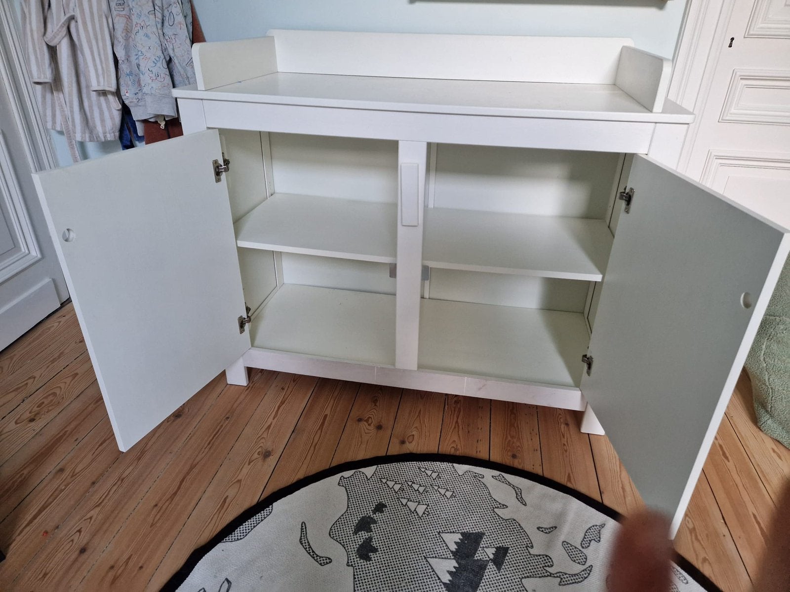 Prachtige houten commode van Woods, Ophalen, Zo goed als nieuw