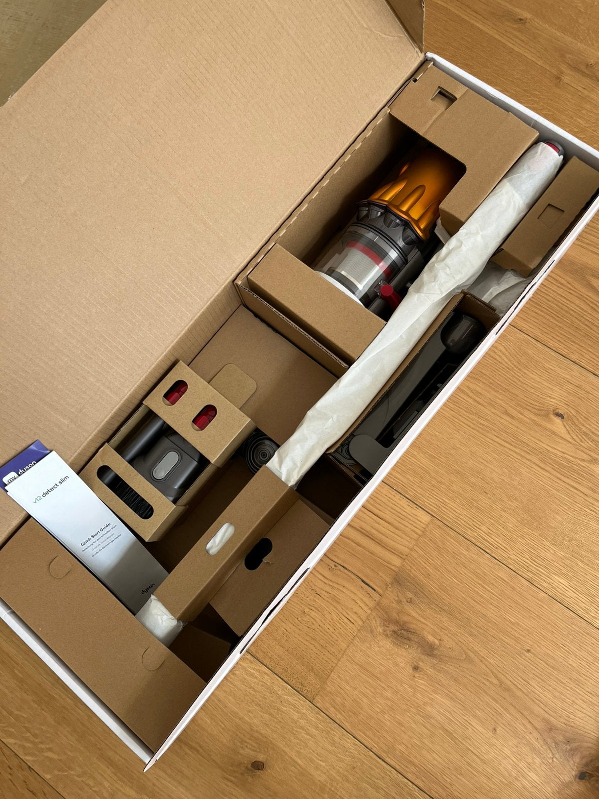 Aspirateur Dyson v12 NEUF, Enlèvement ou Envoi, Neuf