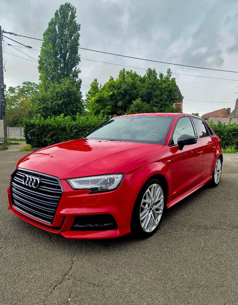 Audi A3 Sportback 1.6TDI S-line, Auto's, Voorwielaandrijving, Leder en Stof, Adaptive Cruise Control, 5 deurs