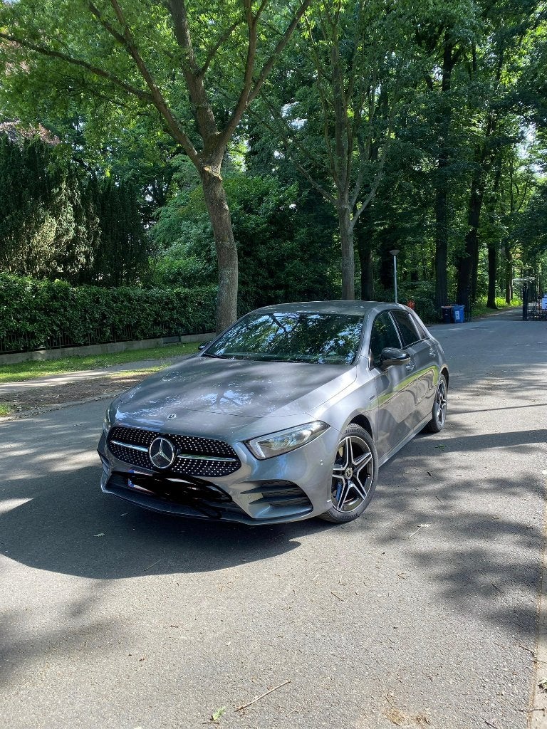 Mercedes A250e AMG met 43.000km, Autos, Cuir, Euro 6, Noir, 5 portes