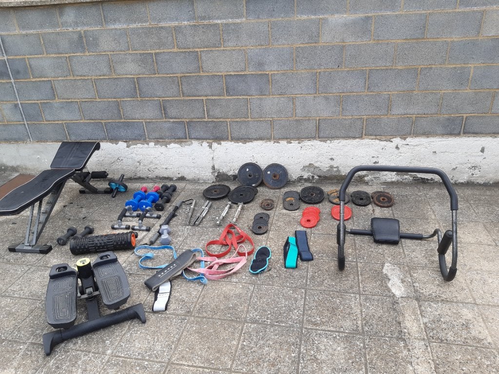 ​Lot pour fitness musculation banc altere ...., Sports & Fitness, Équipement de fitness, Enlèvement, Bras