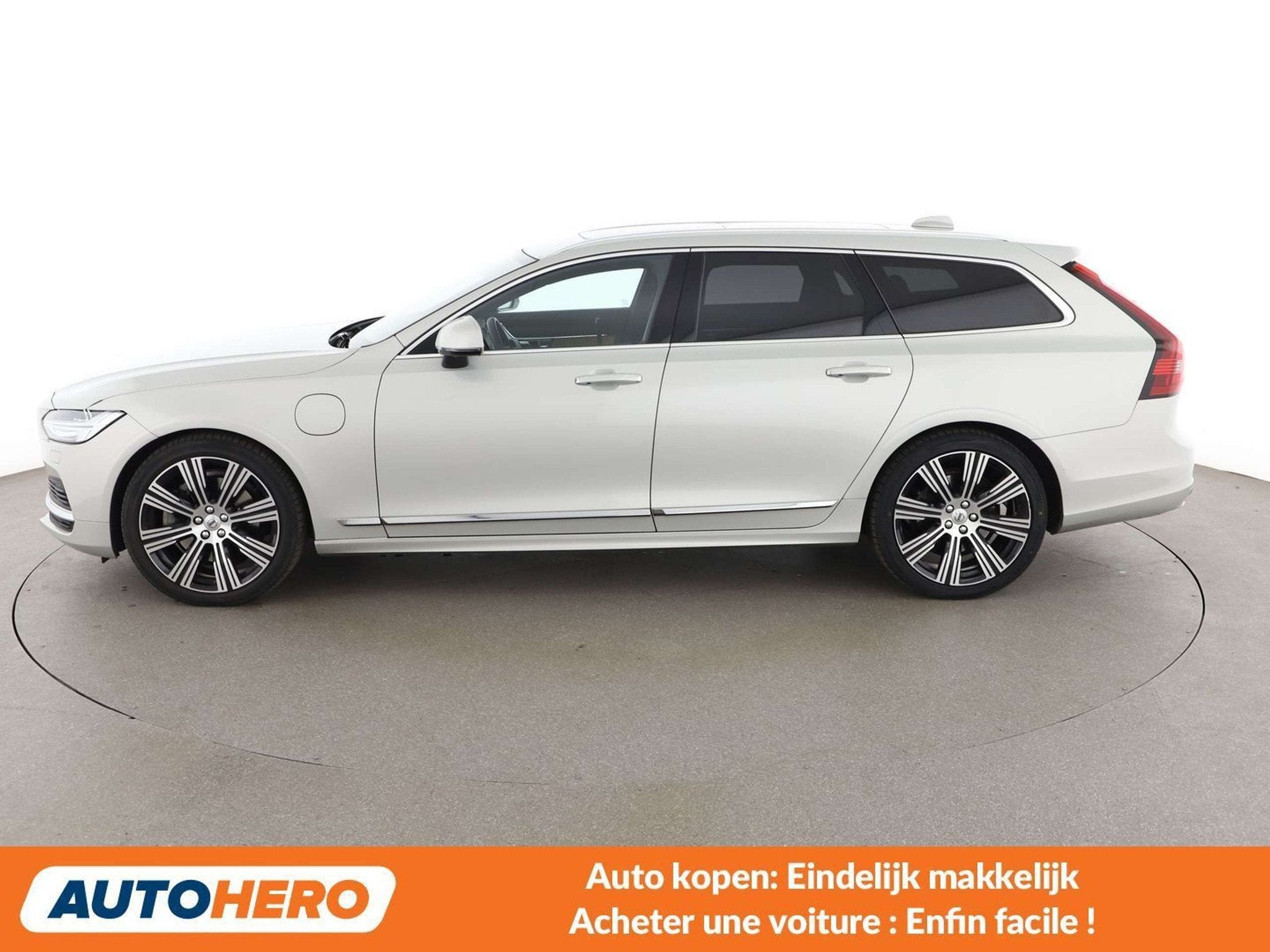 Volvo V90 2.0 T8 Plug-in Hybrid Inscription AWD (bj 2020), Auto's, Volvo, Automaat, https://public.car-pass.be/vhr/c20dddb3-7c06-4e9c-9a07-2dd6d055d6e4