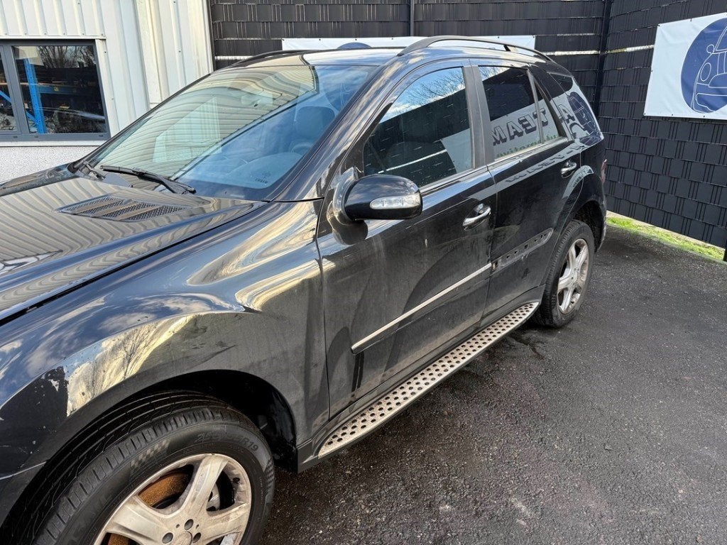 AILE AVANT GAUCHE Mercedes-Benz ML II (164 / 4JG), Mercedes-Benz, Garde-boue, Utilisé, Avant
