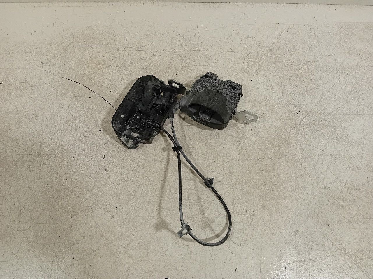 Slot mechaniek kofferdeksel achterklep elektrisch Mercedes-B, Onderdelen@venauto.nl, Van der Ven Autorecycling B.V., Gebruikt