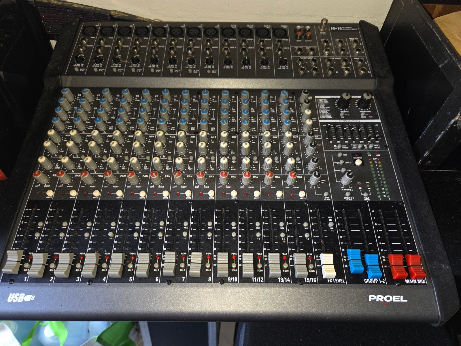 Belle console de mixage Proël en très bon état, Musique & Instruments, Tables de mixage, Enlèvement ou Envoi, Comme neuf, 10 à 20 canaux
