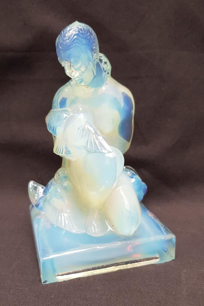 Sabino - Art Deco Figuur in cobaltglas., Antiek en Kunst, Antiek | Glaswerk en Kristal, Ophalen of Verzenden