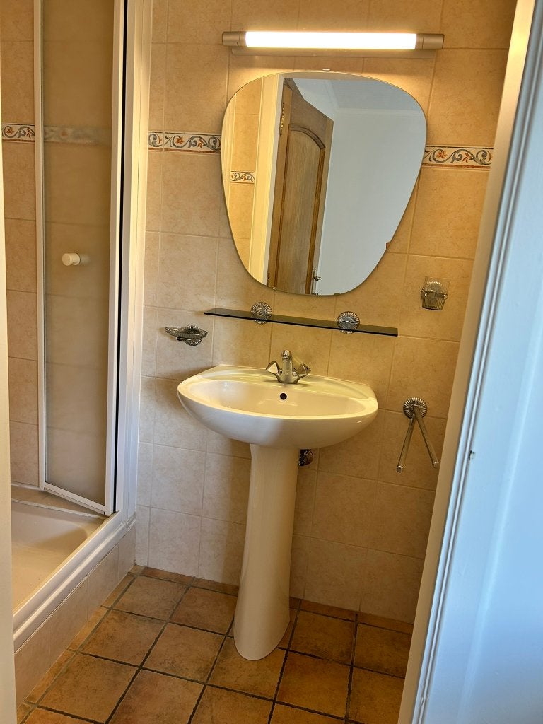 Complete staande lavabo en accessoires-retro jaren 80, Ophalen, Gebruikt