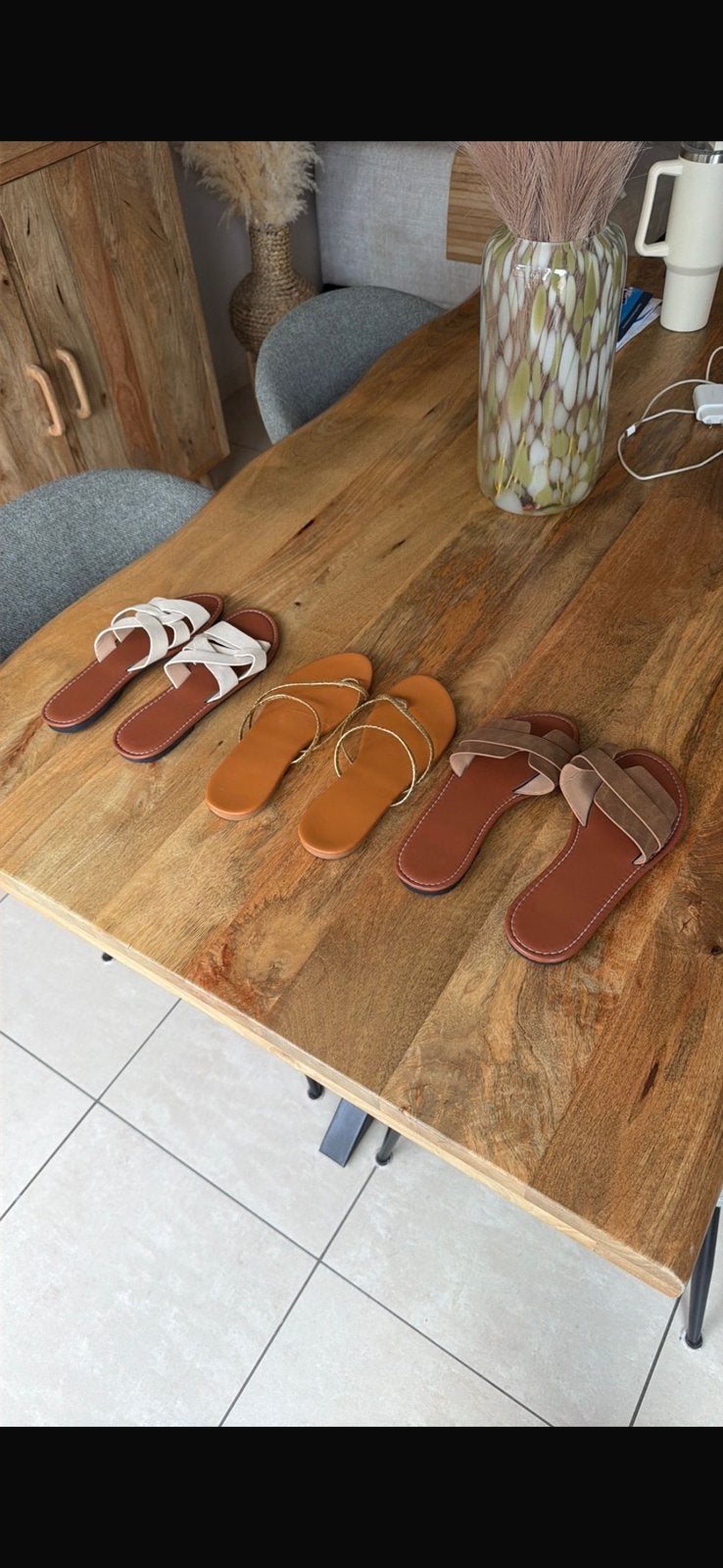 Slippers, Ophalen of Verzenden, Zo goed als nieuw, Slippers