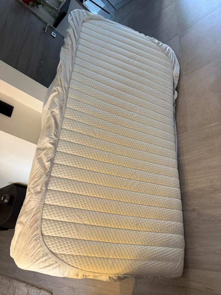 Matelas 140x200 SWISS CONFORT, Ophalen, Gebruikt, 1-persoons