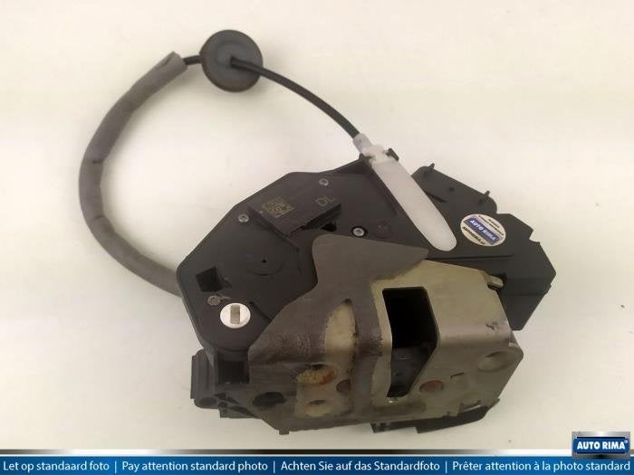 Serrure portière mécanique 4portes arrière gauche d'un Vo, -, 3 mois de garantie, -, -