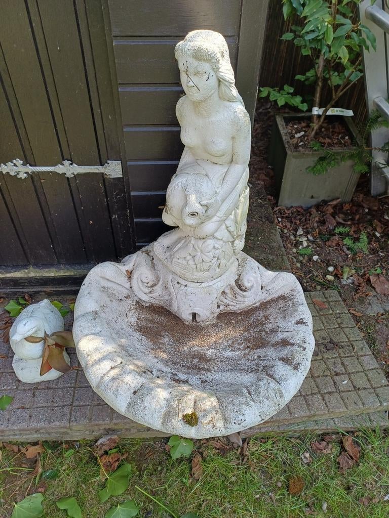 Fontein in steen, Tuin en Terras, Ophalen, Fontein