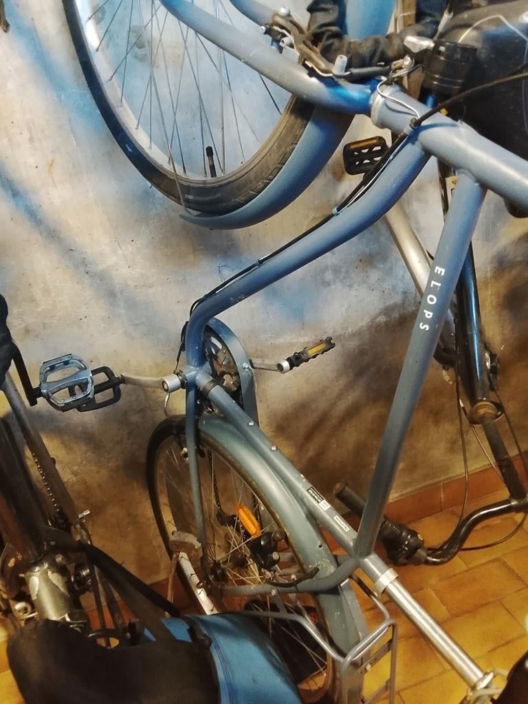 Elops herenfiets, Enlèvement