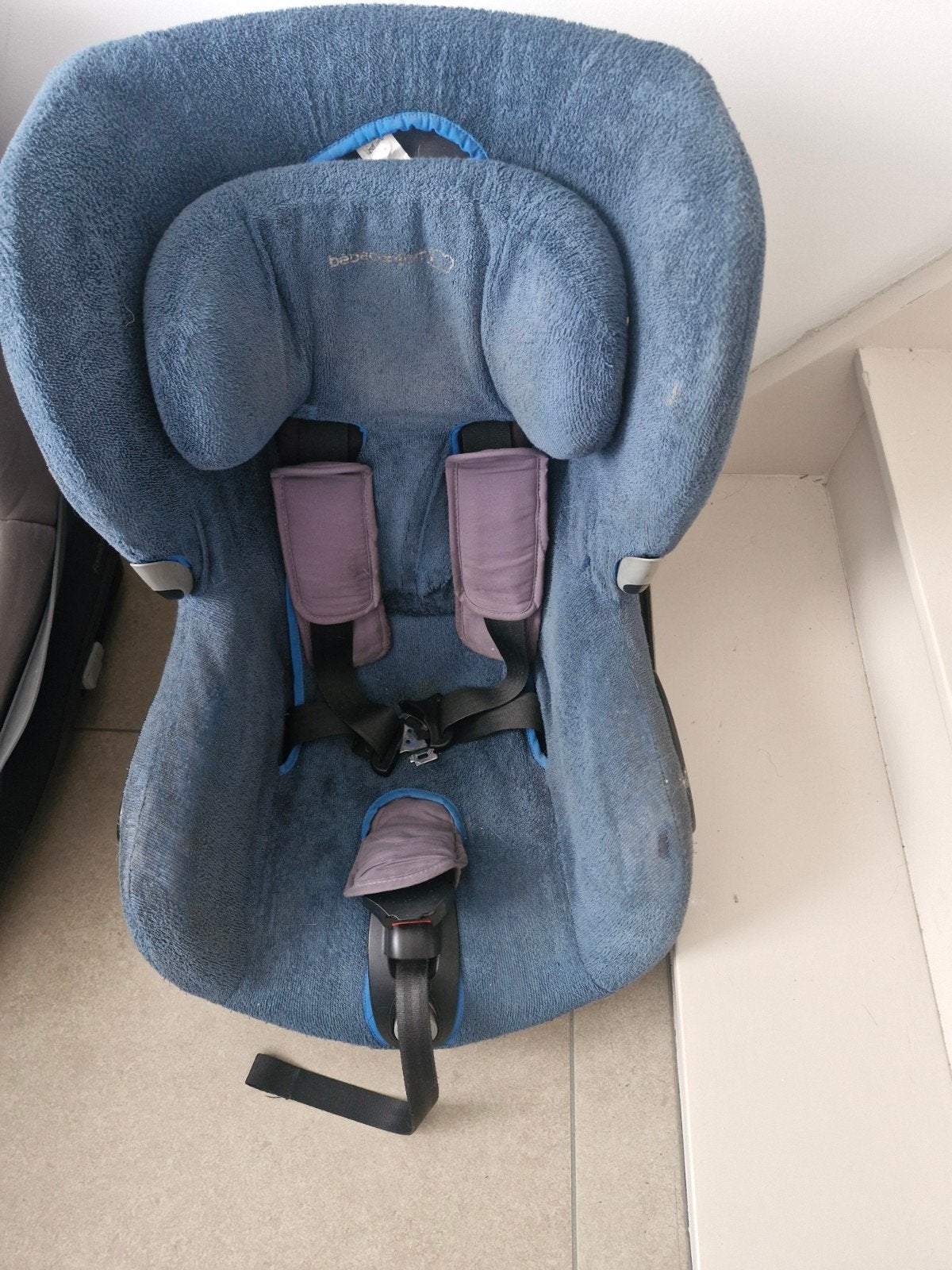 draaibare autostoel bebeconfort met hoes, Kinderen en Baby's, Autostoeltjes, Slaapstand, 9 t/m 36 kg, Ophalen, Overige merken