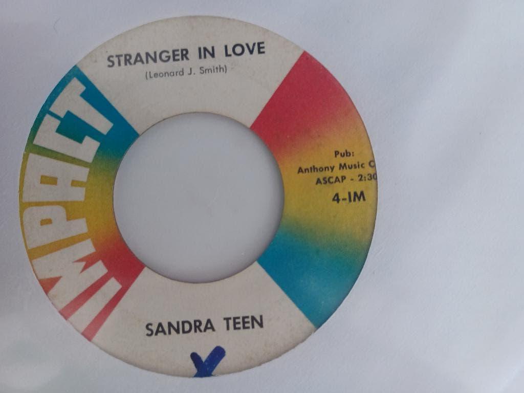 Popcorn 45: Sandra Teen – Stranger In Love / Angel Baby, Gebruikt, 7 inch, Single, Ophalen of Verzenden