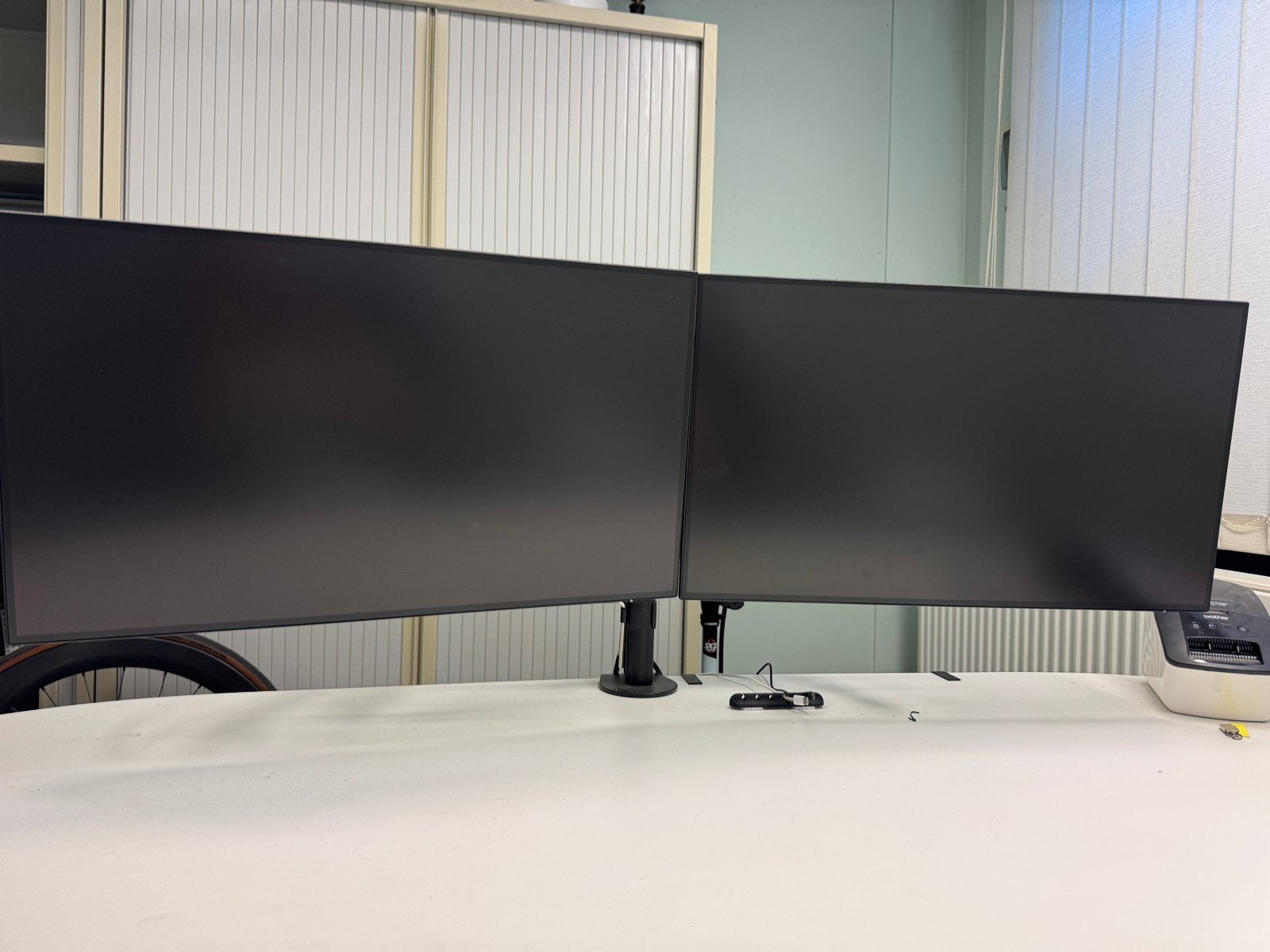 2x Philips 272E2 monitoren met beugel, Computers en Software, Monitoren, Ophalen, Zo goed als nieuw, HD
