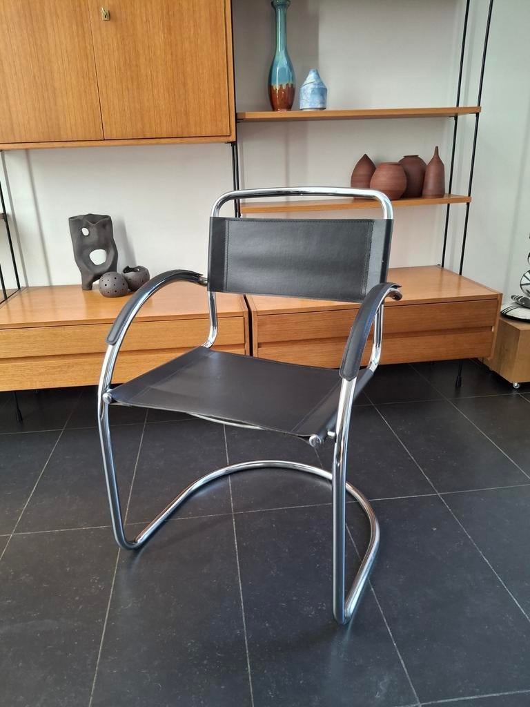Bauhaus style.1st, Ophalen