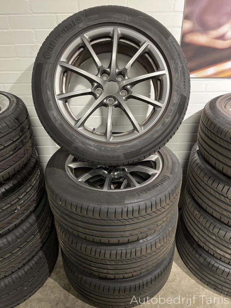 Alfa Romeo Giulia Continental 225/50/17 Zomer, Auto-onderdelen, 19 inch, Gebruikt, -, -