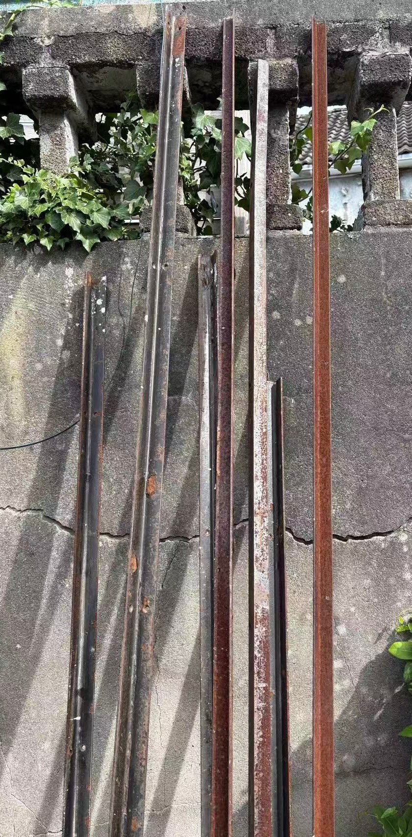 Lot de 8 barres métalliques de différentes longueurs, Bricolage & Construction, Enlèvement, Utilisé, Fer