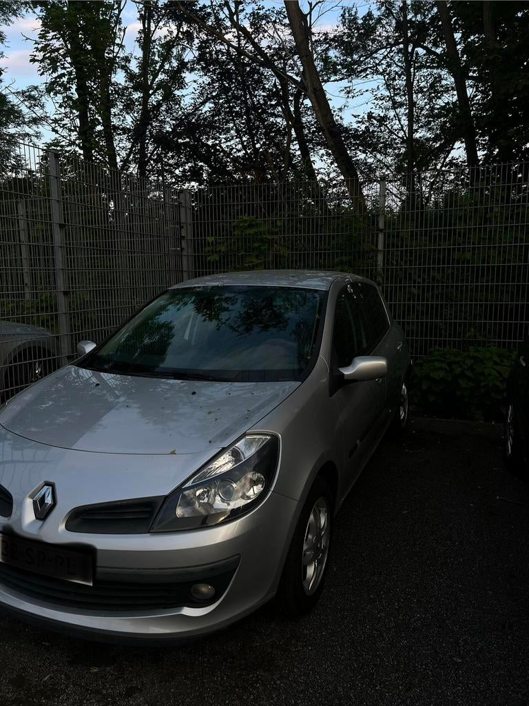 Clio 3, Auto's, Renault, Particulier, Benzine, Euro 4, 5 deurs, Handgeschakeld, Grijs, Ophalen