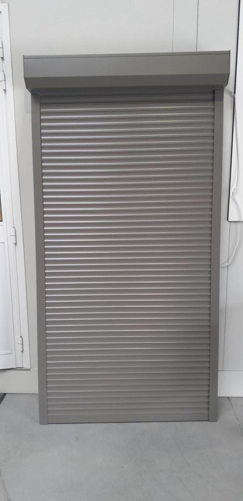 2 voorzetrolluiken, Doe-het-zelf en Bouw, Rolluiken, Ophalen, 200 cm of meer, Nieuw, Overige kleuren