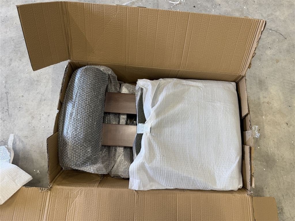 Houten stoel met groen zit vlak nieuw in doos, Huis en Inrichting, Stoelen, Ophalen of Verzenden, Nieuw