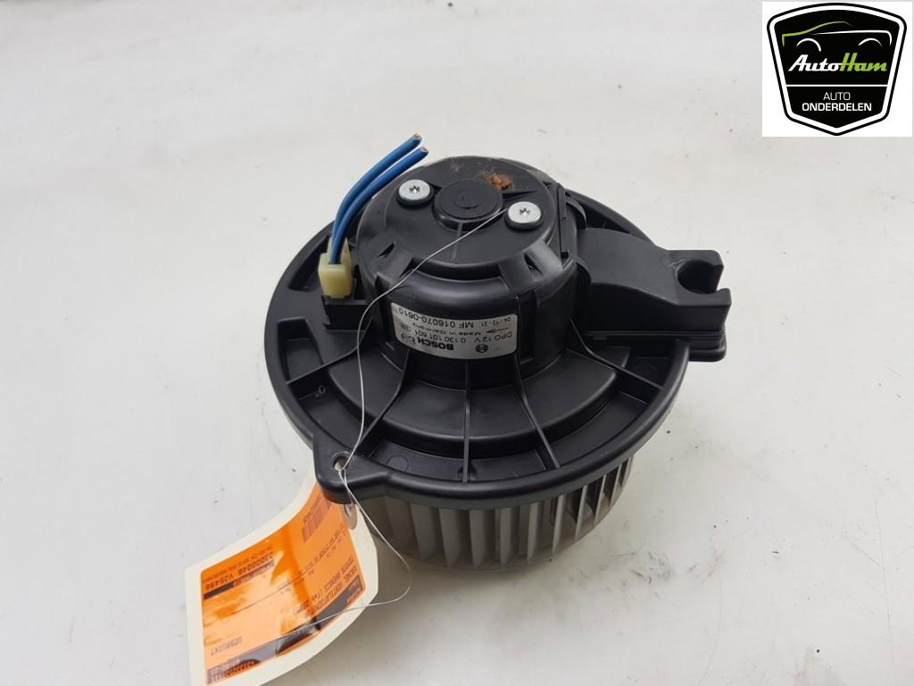 KACHEL VENTILATORMOTOR Toyota Avensis Wagon (T25 / B1E), Gebruikt, Toyota