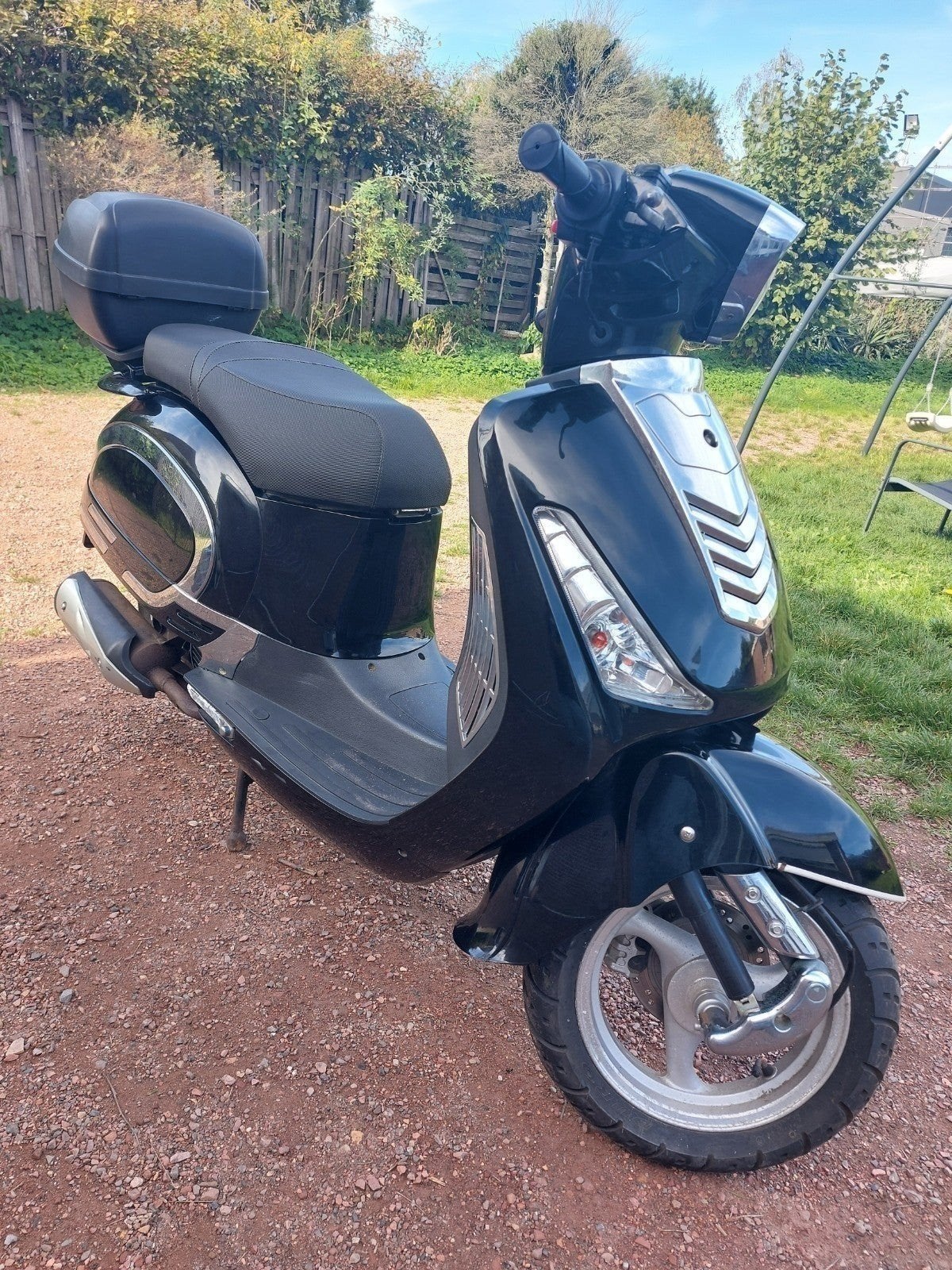 Capri 125 cc. top motorscooter, Fietsen en Brommers, Ophalen