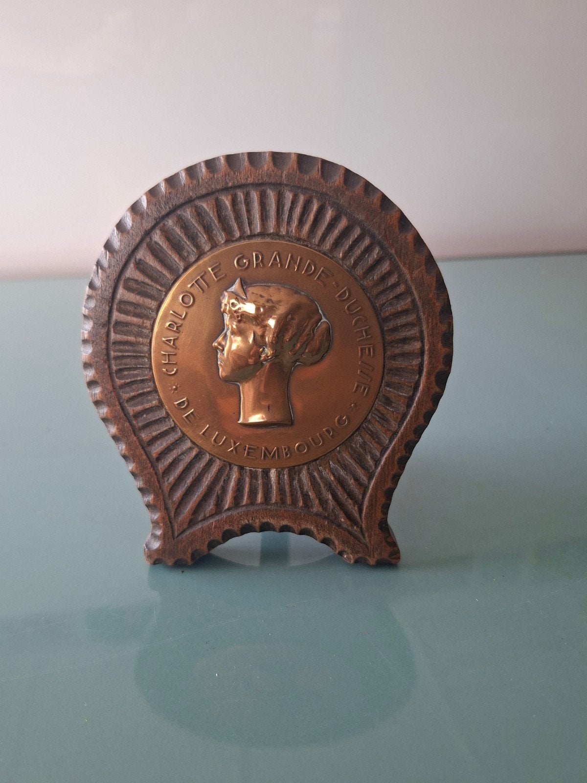 Houten staander Groothertogin Charlotte van Luxemburg, Ophalen of Verzenden