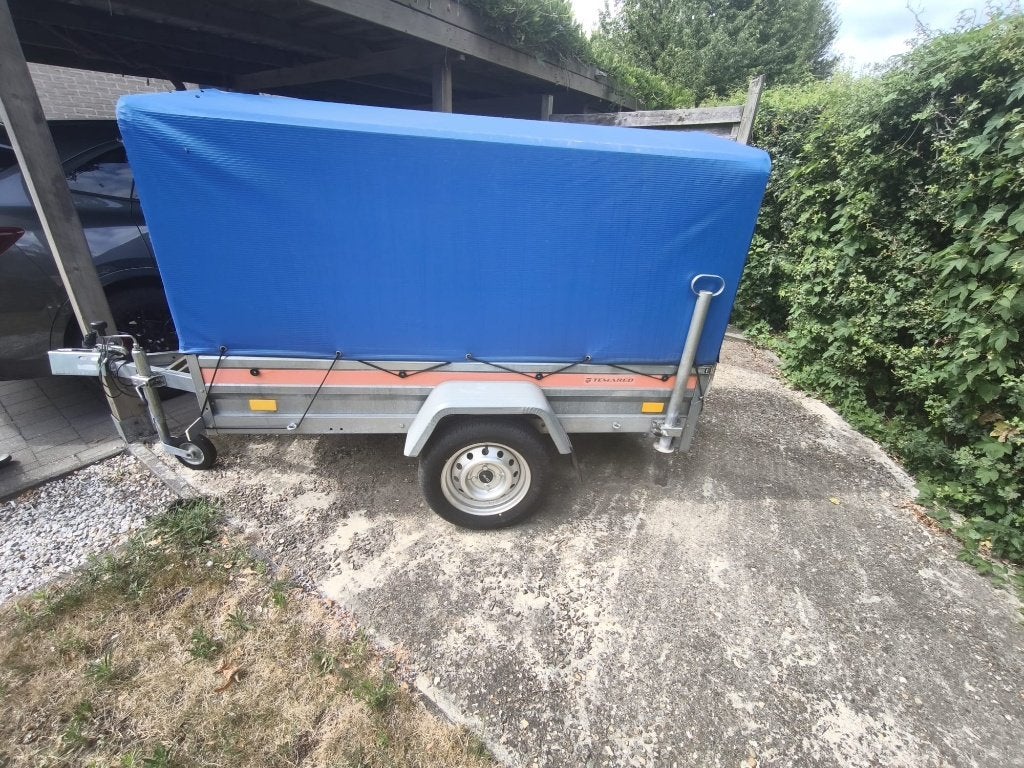 aanhangwagen met overkapping, Ophalen, Zo goed als nieuw