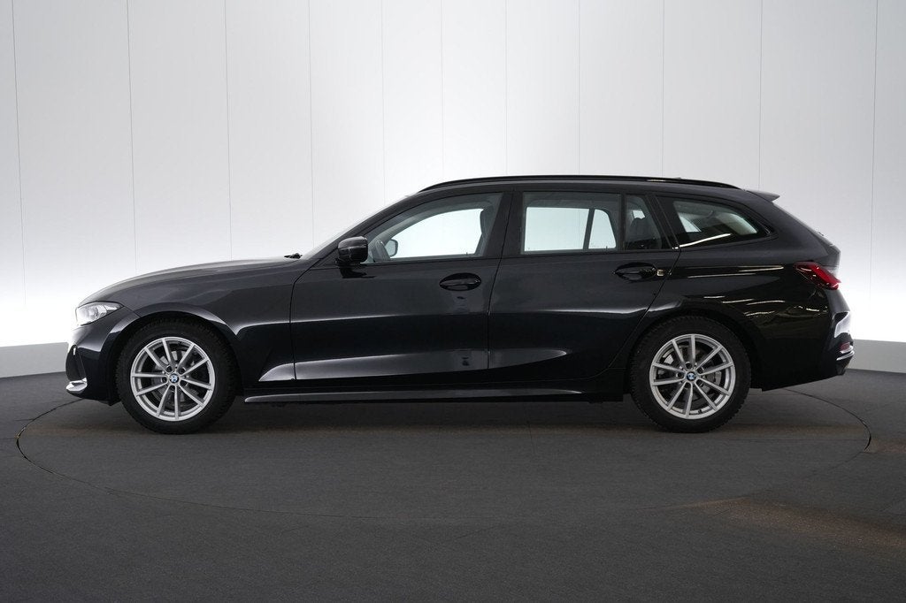 (2DAK741) BMW 3 TOURING, Auto's, Euro 6, Zwart, Bedrijf, 5 deurs