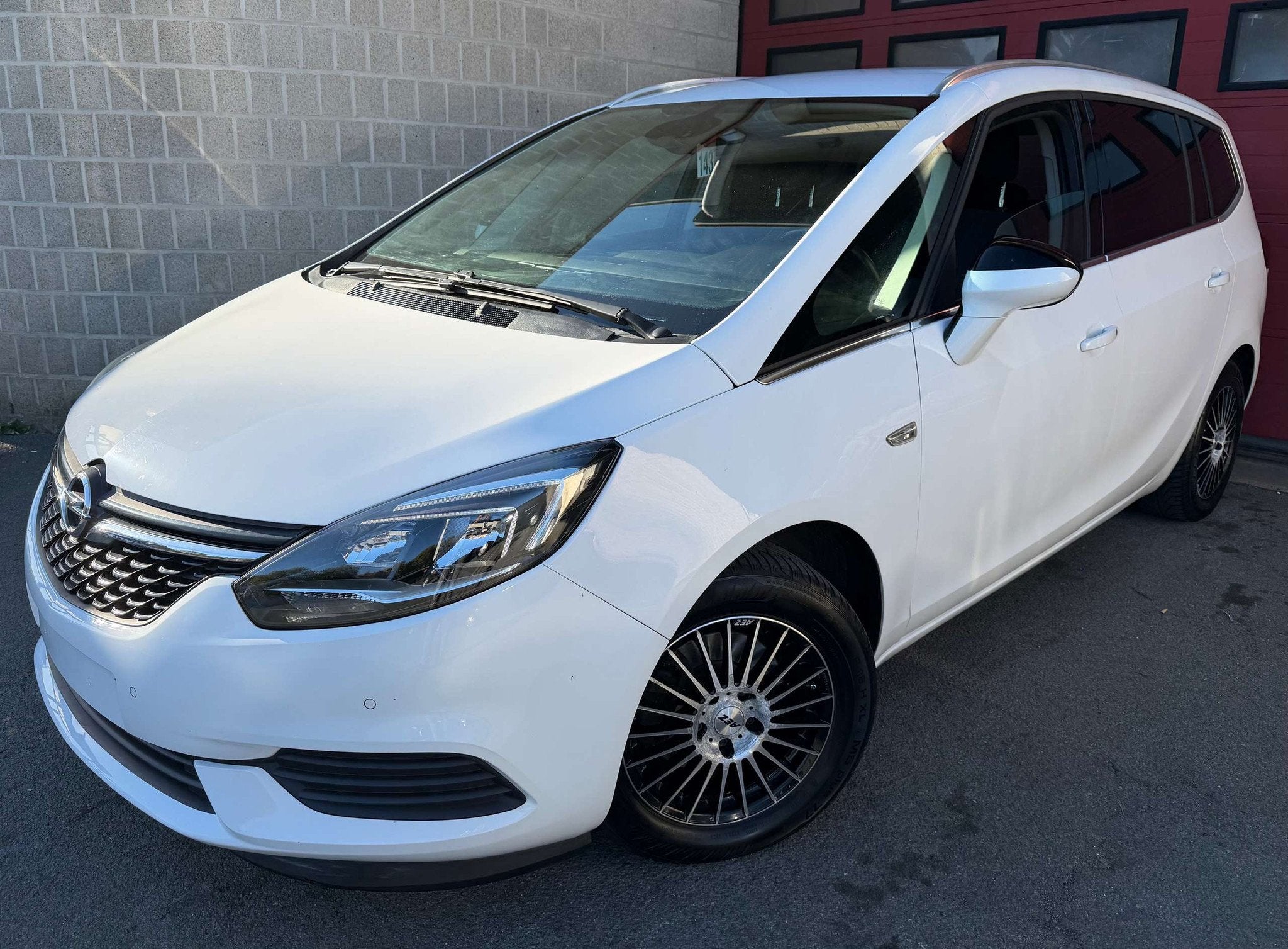 Opel Zafira Tourer 1.6 CDTi ECOTEC Comfort + 7 PL + NAVI, Autos, Achat, Euro 6, Entreprise, Boîte manuelle