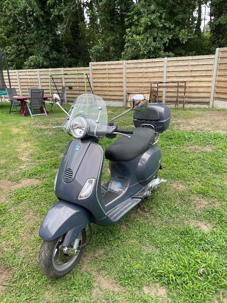 Vespa lx 125 cc, Fietsen en Brommers, Ophalen, Gebruikt, 125 cc, Benzine