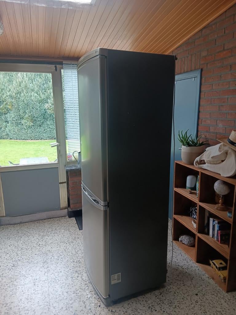 Vend frigo no front de la marque LG, Ophalen
