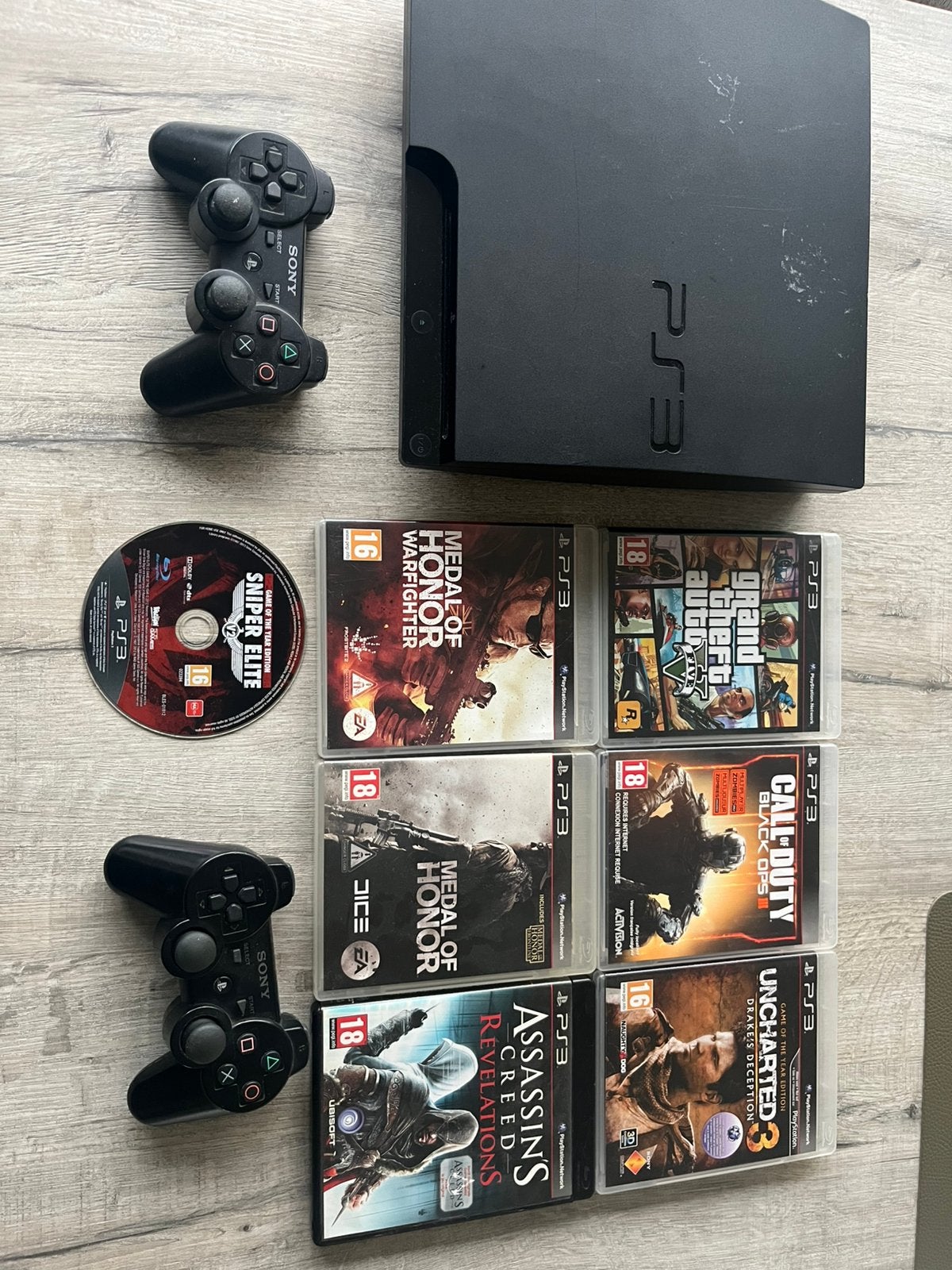 Playstation 3 slim, 2 controlers en 7 games, Met 2 controllers, Ophalen of Verzenden, Slim, Gebruikt