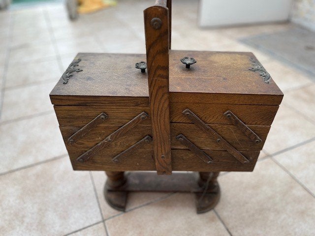 Vintage houten naaikistje met uitklapbare compartimenten, Hobby en Vrije tijd, Ophalen, Gebruikt, Overige typen