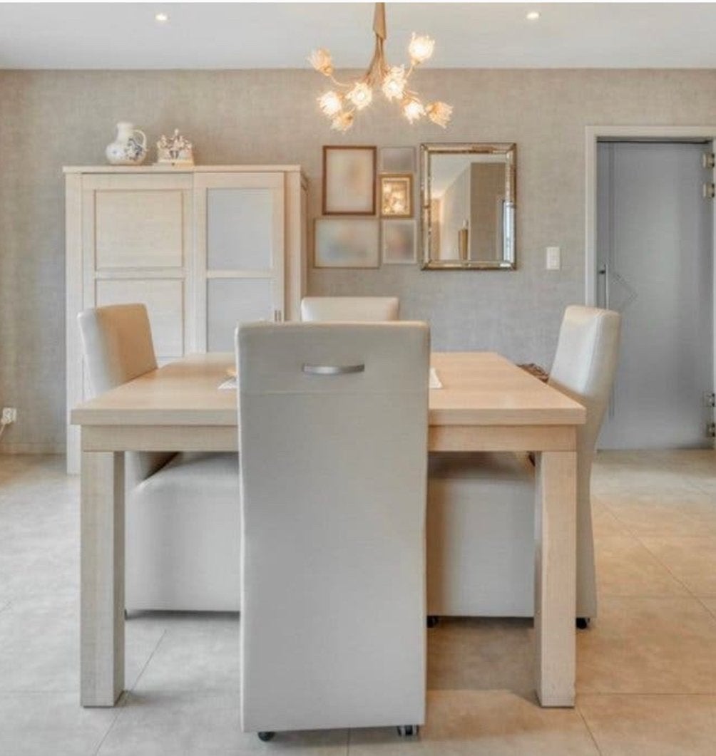 Tafel/ 4 stoelen, Ophalen