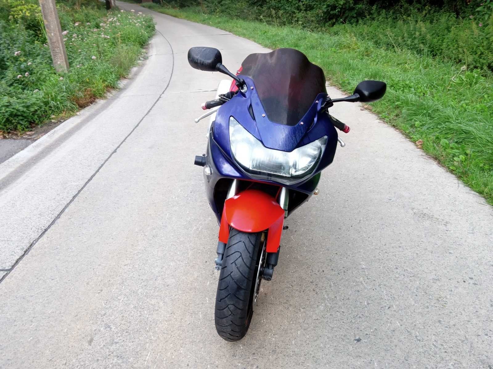 Honda - CBR 929 - Moto, Motos, Motos | Honda, Entreprise, Autre