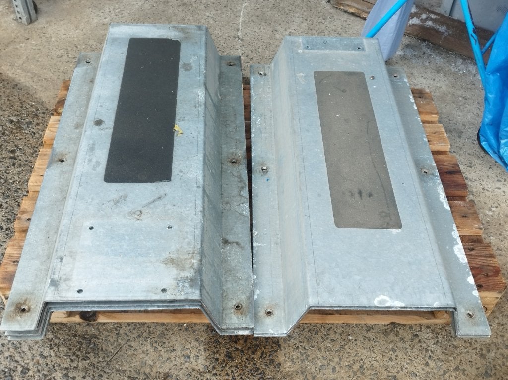 Metalen kabelbrug - opstap - afvoerbescherming - 100 cm, Gebruikt, Metalen kabelbrug - opstap - afvoerbescherming, Kabel of Snoer