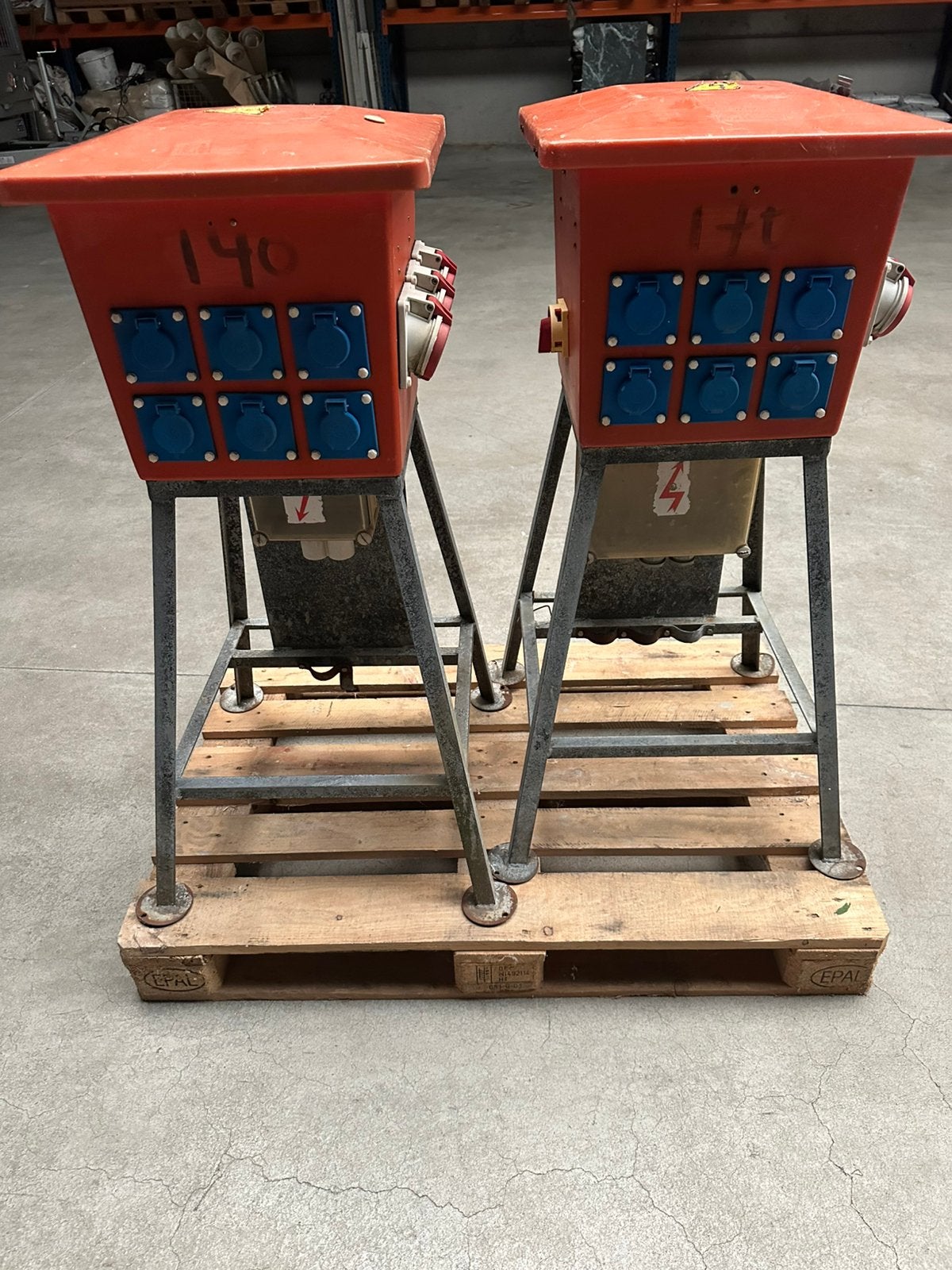 Coffret de distribution électrique pour chantier naval, Bricolage & Construction, Enlèvement, Utilisé, Interrupteur