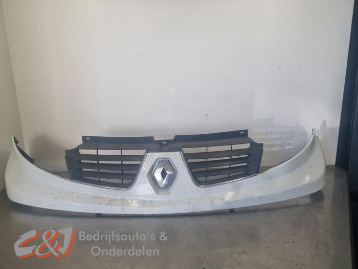 Calandre d'un Renault Trafic, Renault, -, 3 mois de garantie, Utilisé