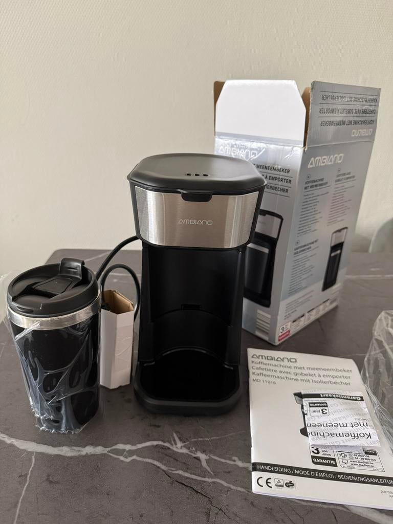 Machine à café avec tasse à emporter, Enlèvement, Comme neuf
