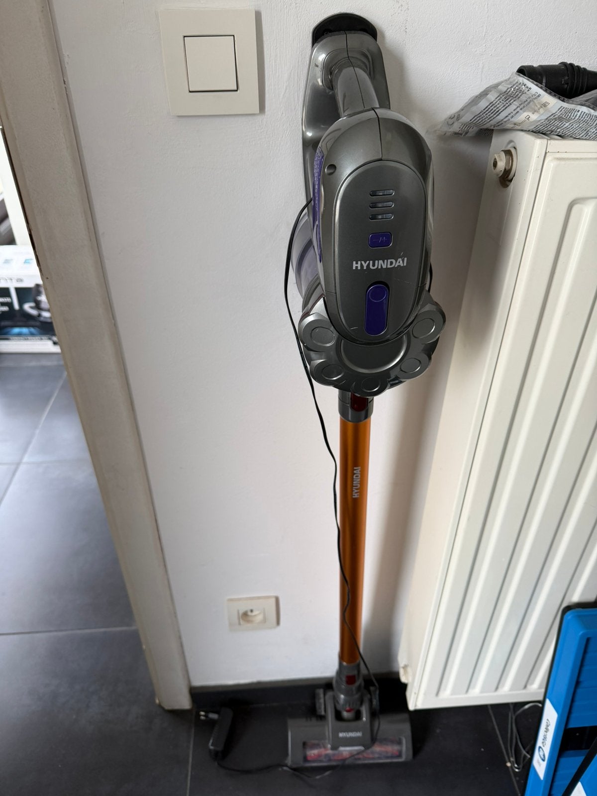 Draadloze stofzuiger hyundai, Elektronische apparatuur, Ophalen, Gebruikt