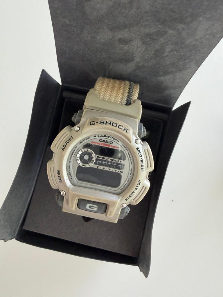 Montre G-shock vintage des années 2000, Montre-bracelet, Autres marques, Comme neuf, Enlèvement