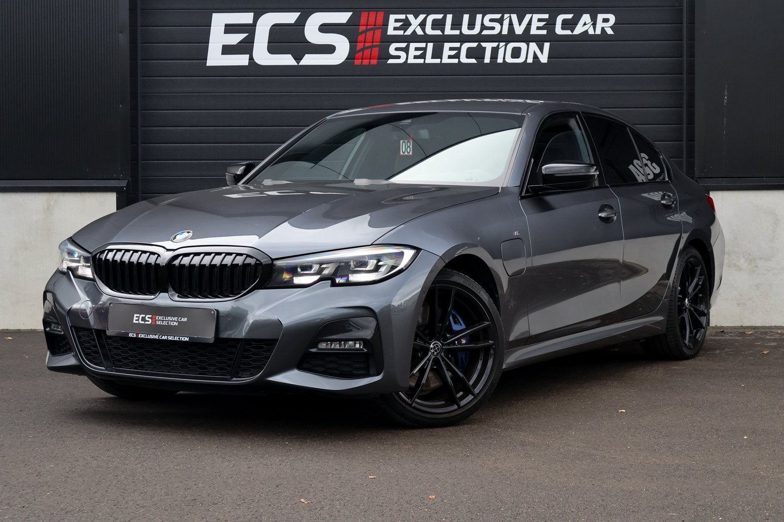 BMW 330e | Plug in Hybrid | M pack | Shadow line | Alcantara, Auto's, Automaat, Achterwielaandrijving, 4 cilinders, Lederen bekleding