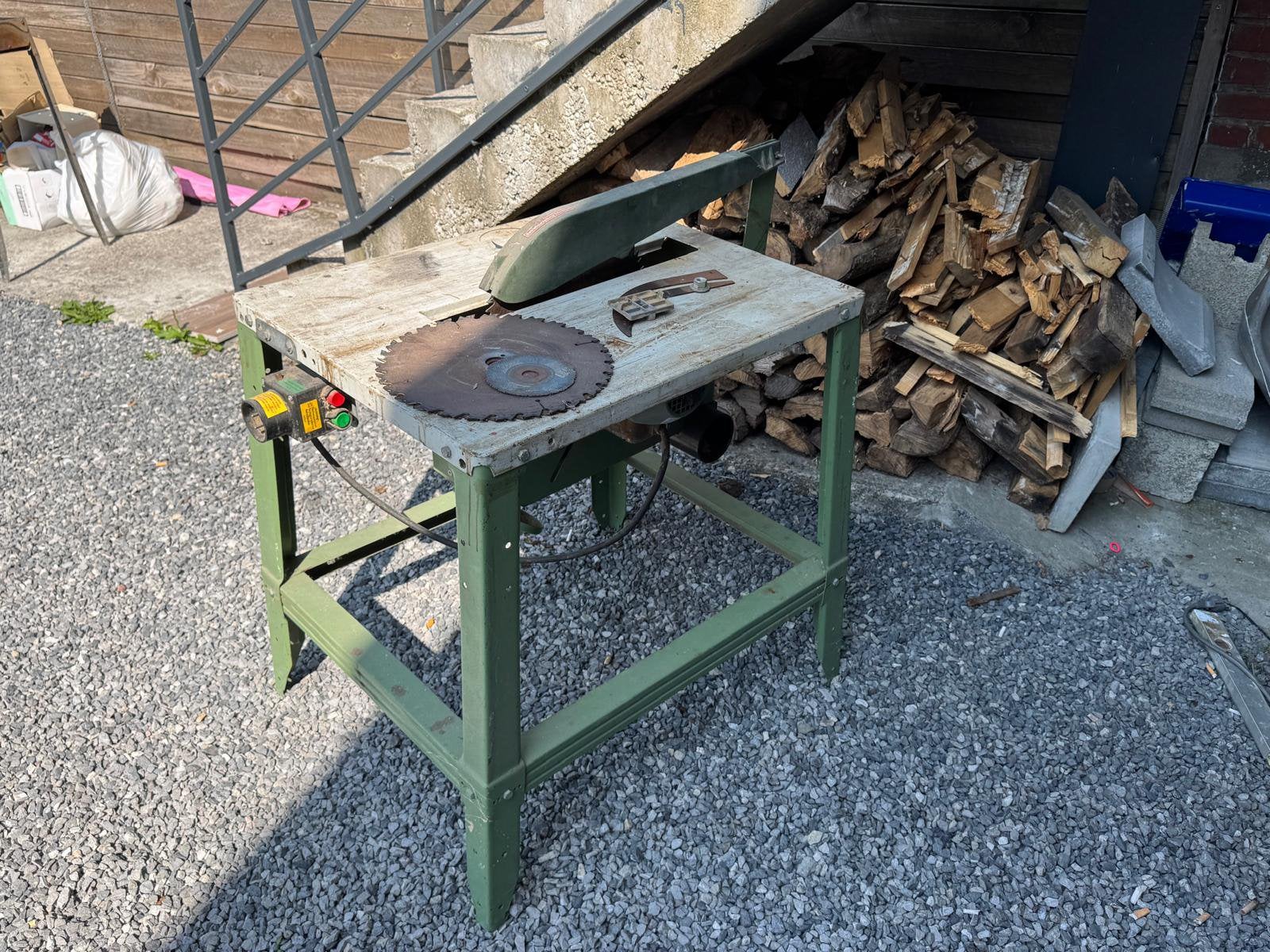 Banc de scie robuste et puissant, Bricolage & Construction, Enlèvement, Scie circulaire